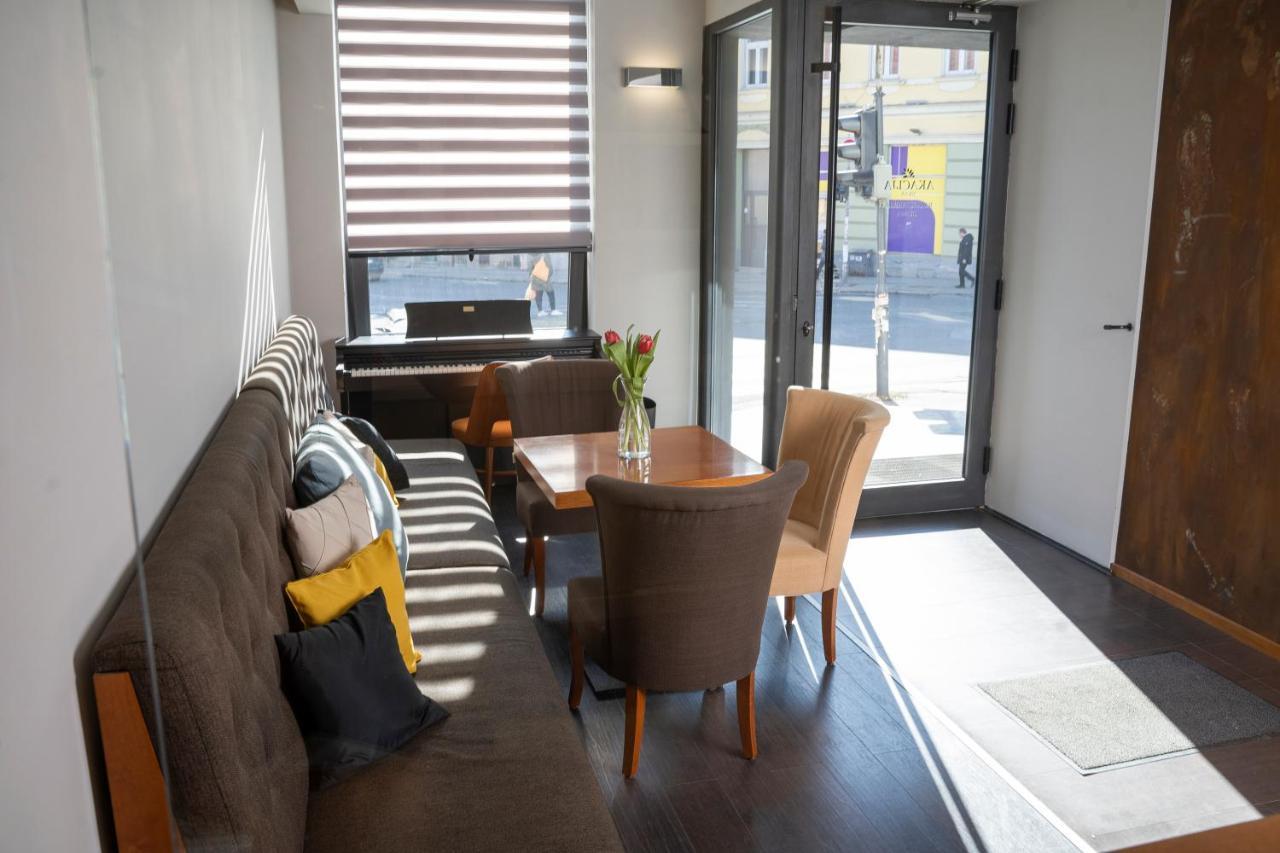 Akacija Luxury Suites Beograd Ngoại thất bức ảnh