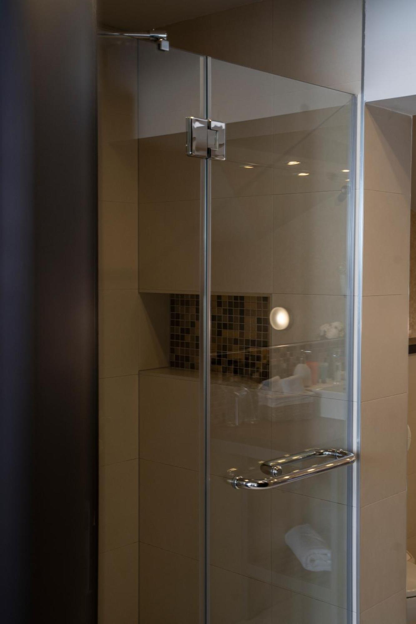 Akacija Luxury Suites Beograd Phòng bức ảnh